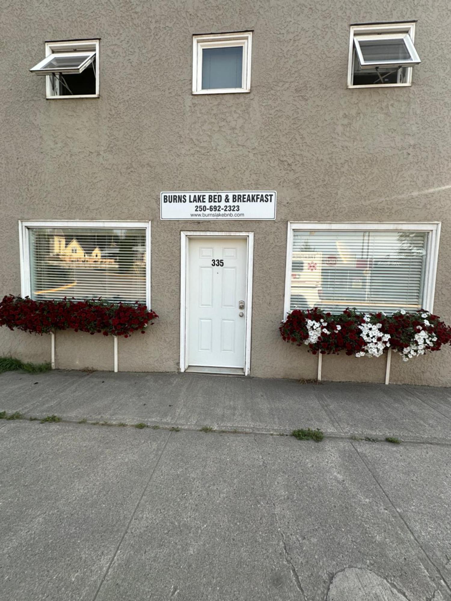Burns Lake Bed And Breakfast Exterior photo