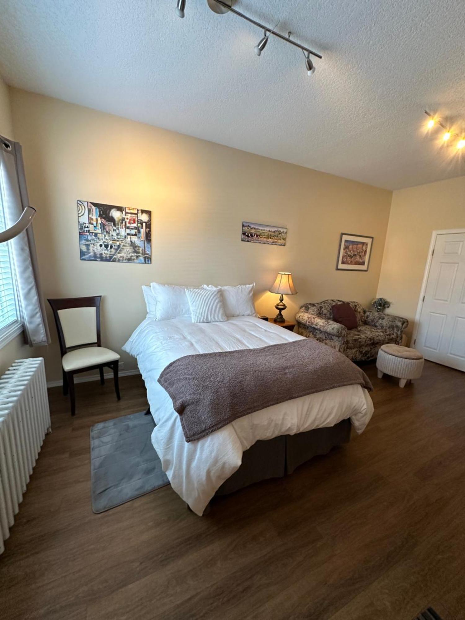 Burns Lake Bed And Breakfast Exterior photo